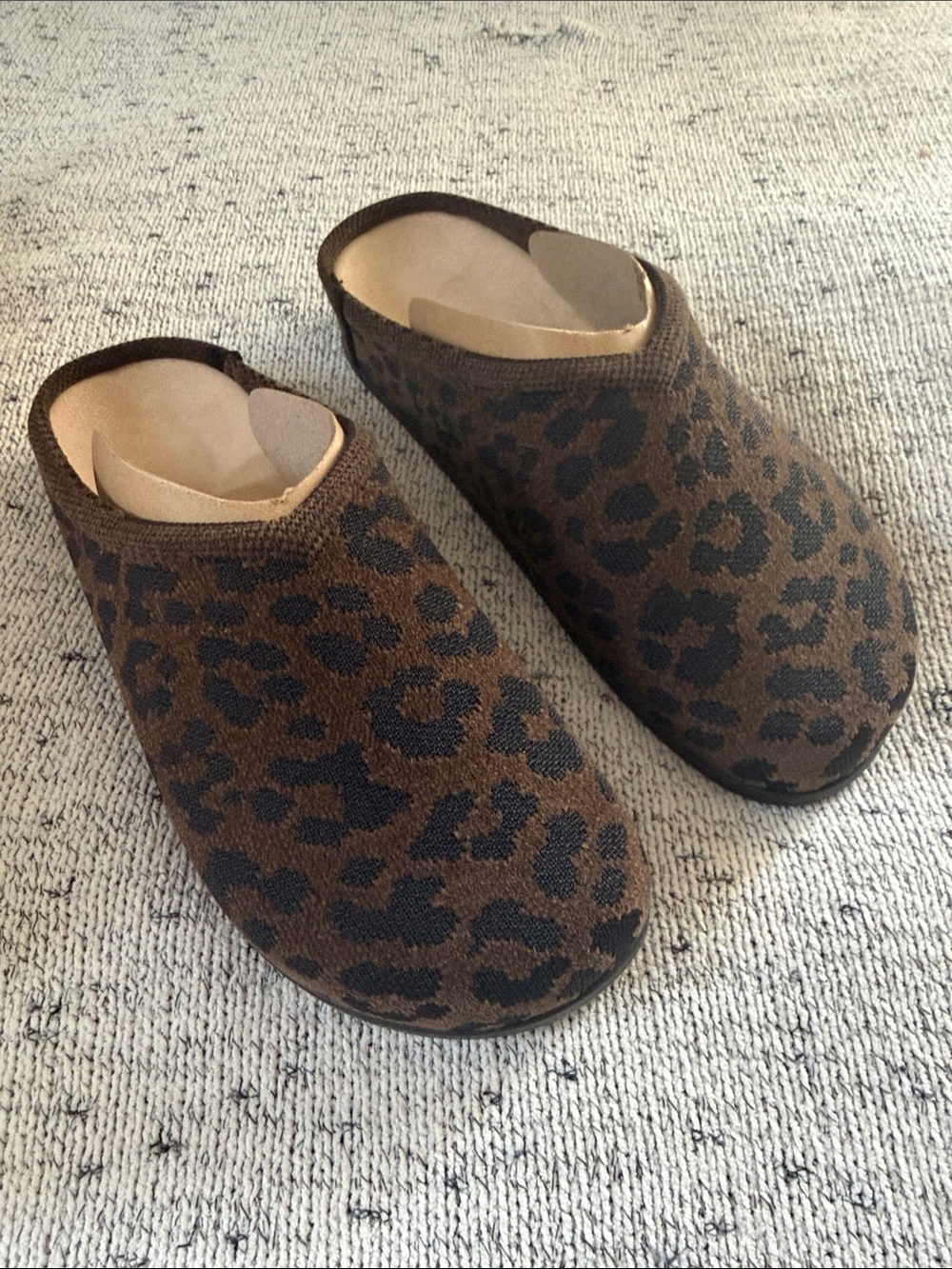NIB Rothy’s • The Casual Clog in Revelvet Cheetah (Size 9.5 women’s
